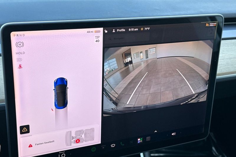 Tesla Model 3 Vehicle Full-screen Gallery Image 19