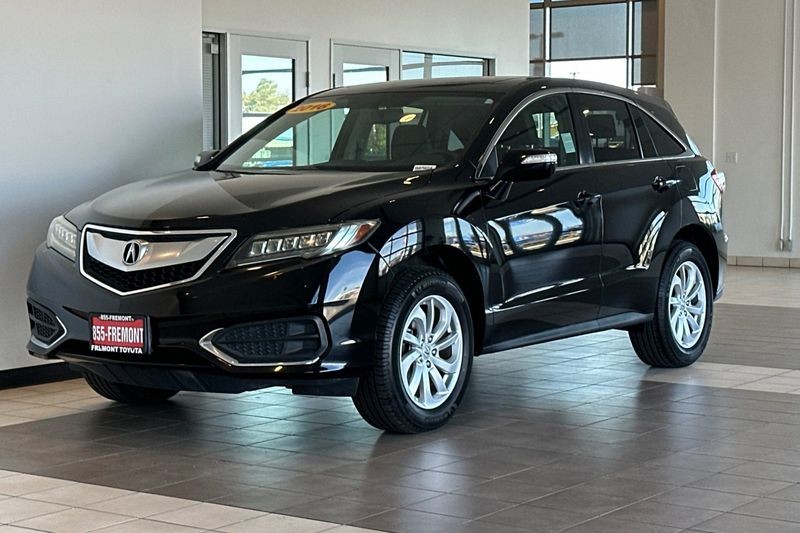 Acura RDX Vehicle Full-screen Gallery Image 08