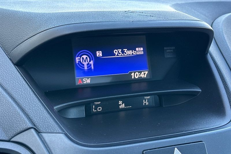 Acura RDX Vehicle Full-screen Gallery Image 18