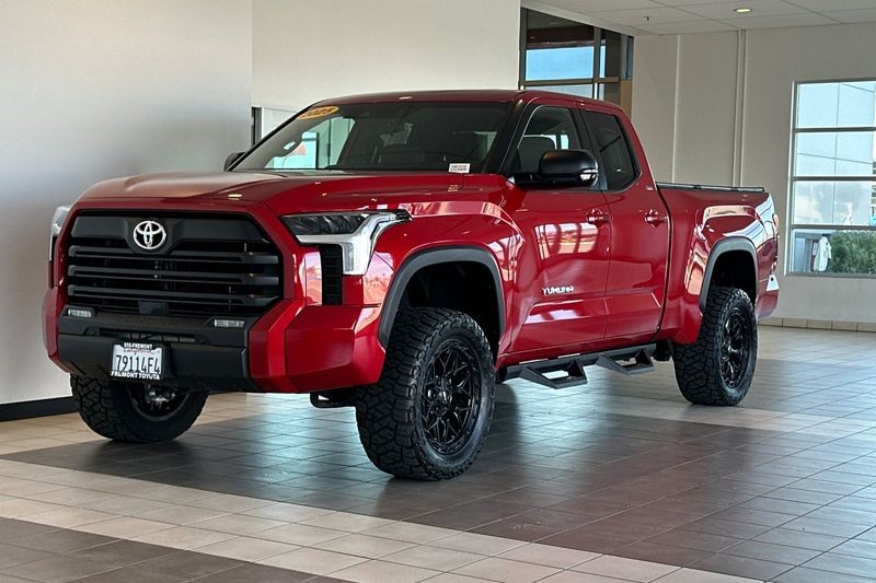 Toyota Tundra 4WD Vehicle Full-screen Gallery Image 08
