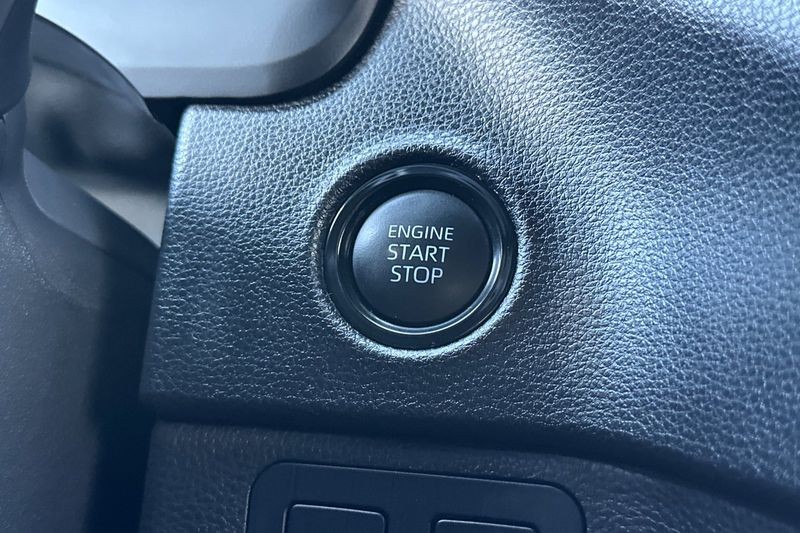 Toyota Tundra 4WD Vehicle Full-screen Gallery Image 20