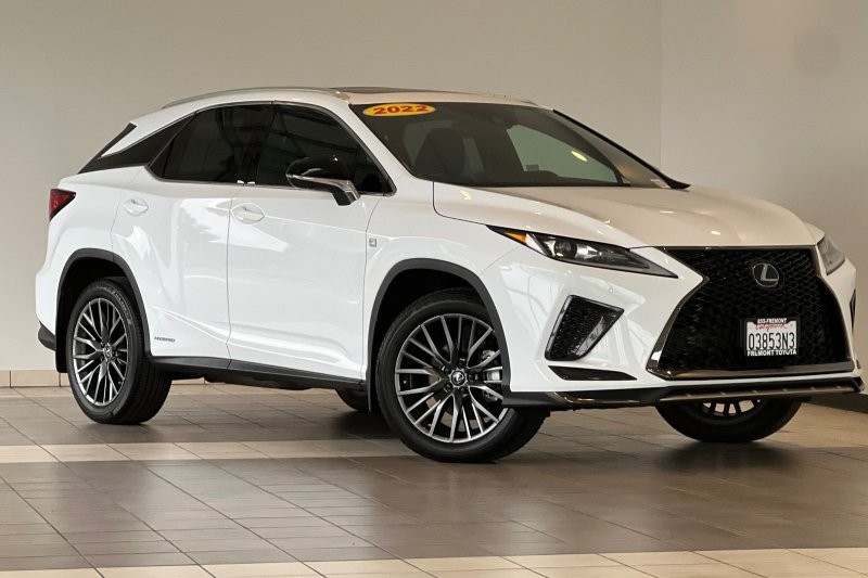 Lexus RX Vehicle Full-screen Gallery Image 02