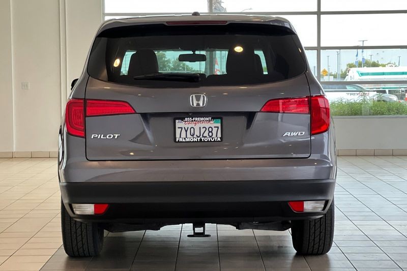 Honda Pilot Vehicle Full-screen Gallery Image 05