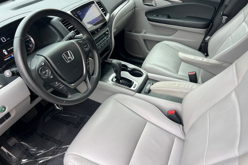 Honda Pilot Vehicle Full-screen Gallery Image 10