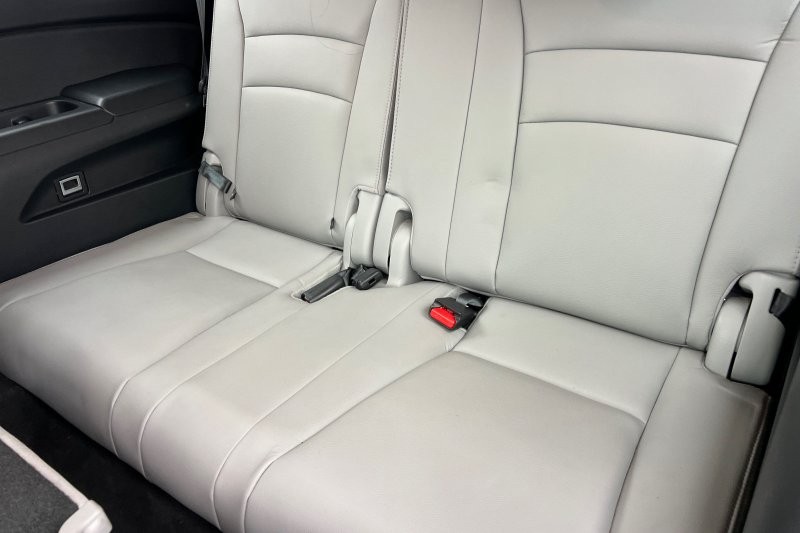 Honda Pilot Vehicle Full-screen Gallery Image 15