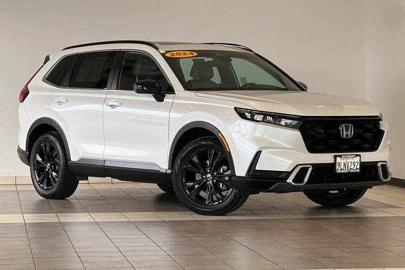 Honda CR-V Hybrid Vehicle Full-screen Gallery Image 02