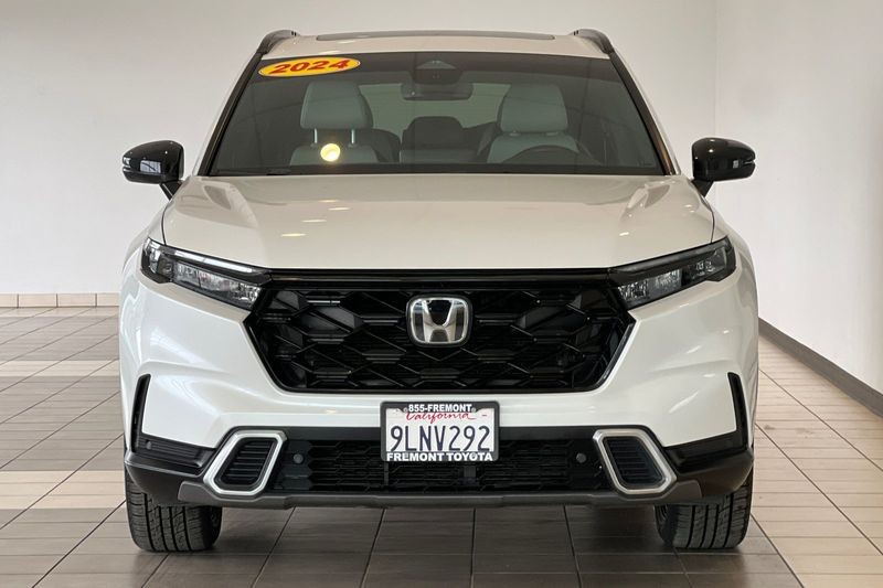 Honda CR-V Hybrid Vehicle Full-screen Gallery Image 09