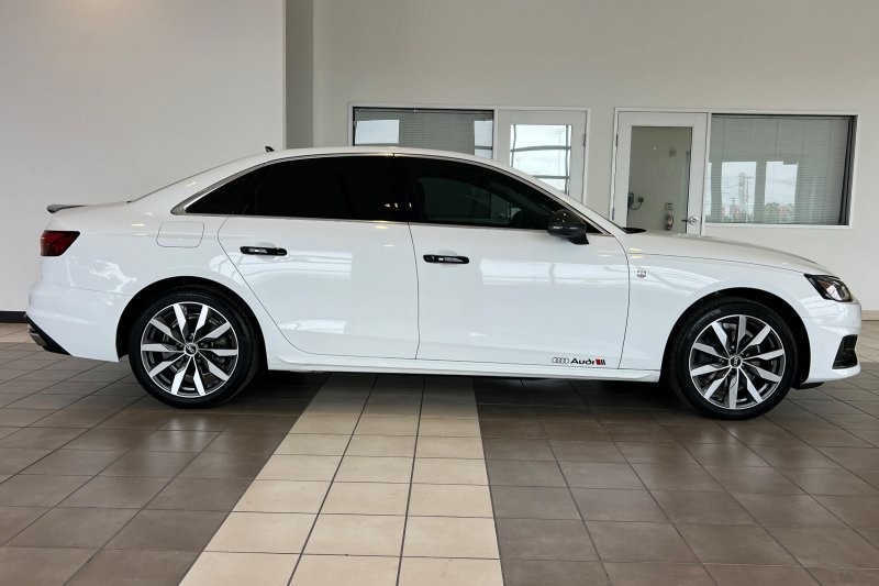 Audi A4 Sedan Vehicle Full-screen Gallery Image 03