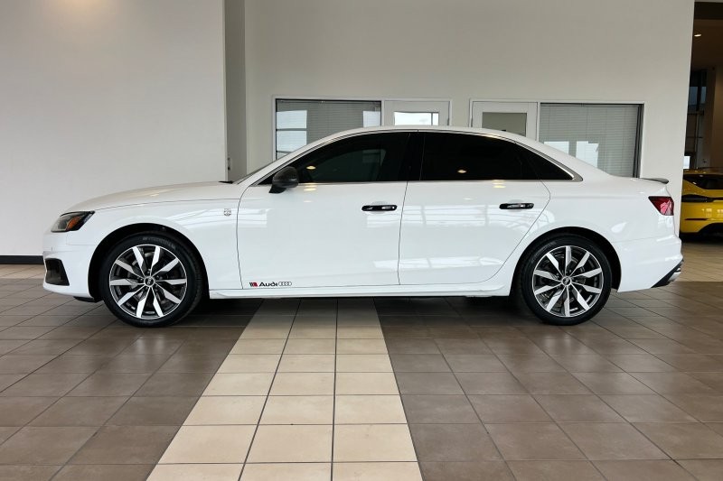Audi A4 Sedan Vehicle Full-screen Gallery Image 07