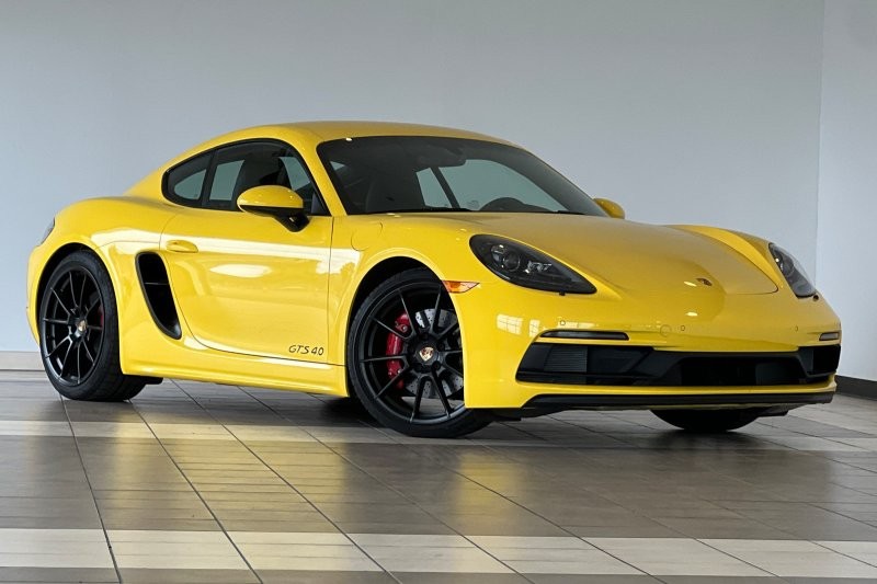 Porsche 718 Cayman Vehicle Full-screen Gallery Image 02