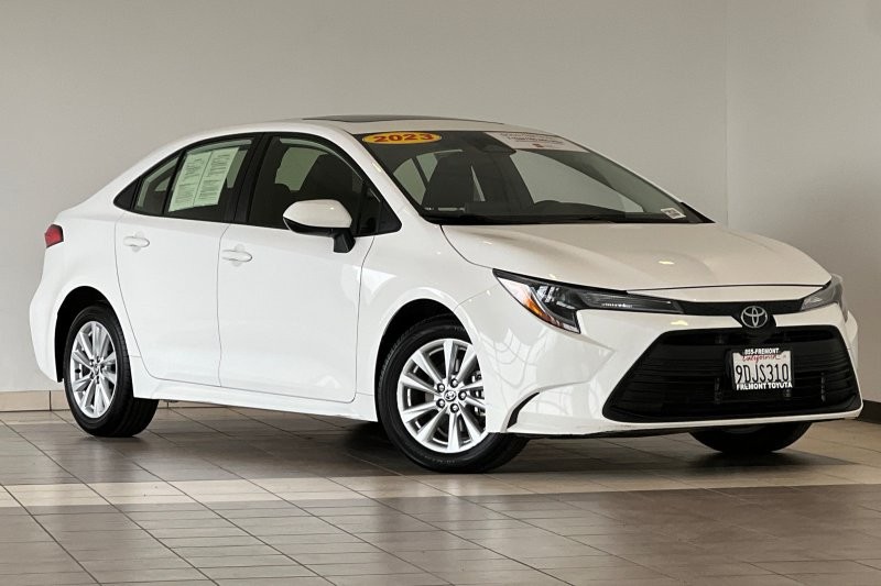 Toyota Corolla Vehicle Full-screen Gallery Image 02