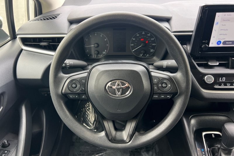 Toyota Corolla Vehicle Full-screen Gallery Image 14