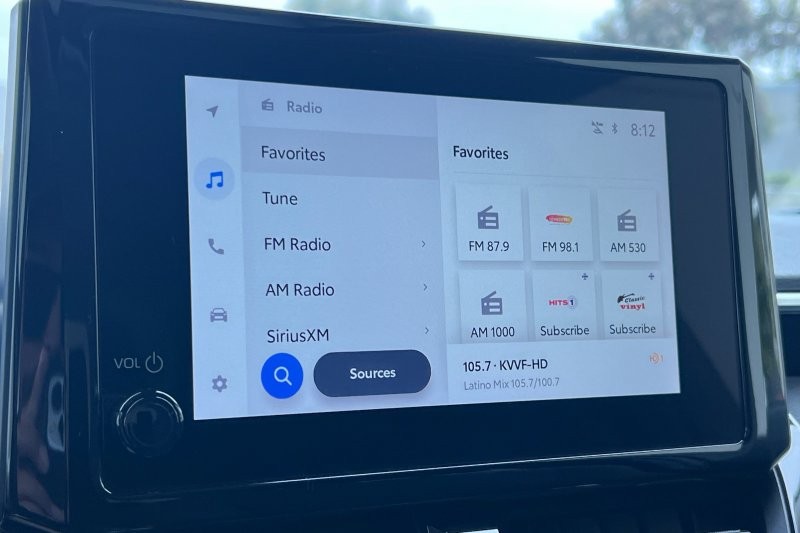 Toyota Corolla Vehicle Full-screen Gallery Image 17