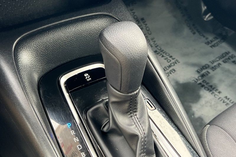 Toyota Corolla Vehicle Full-screen Gallery Image 20