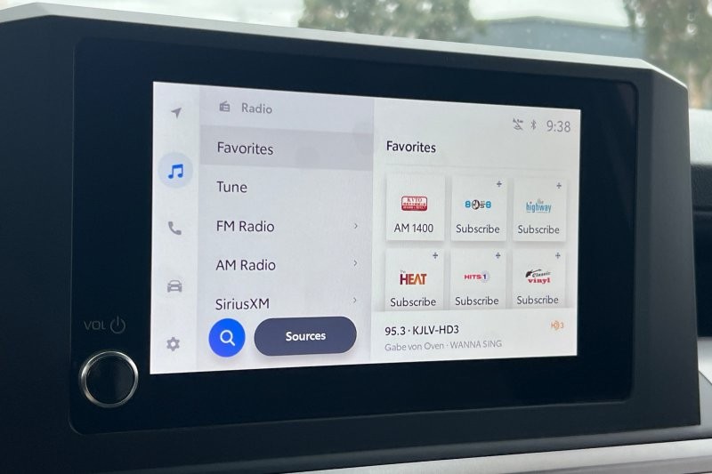Toyota 4Runner Vehicle Full-screen Gallery Image 18