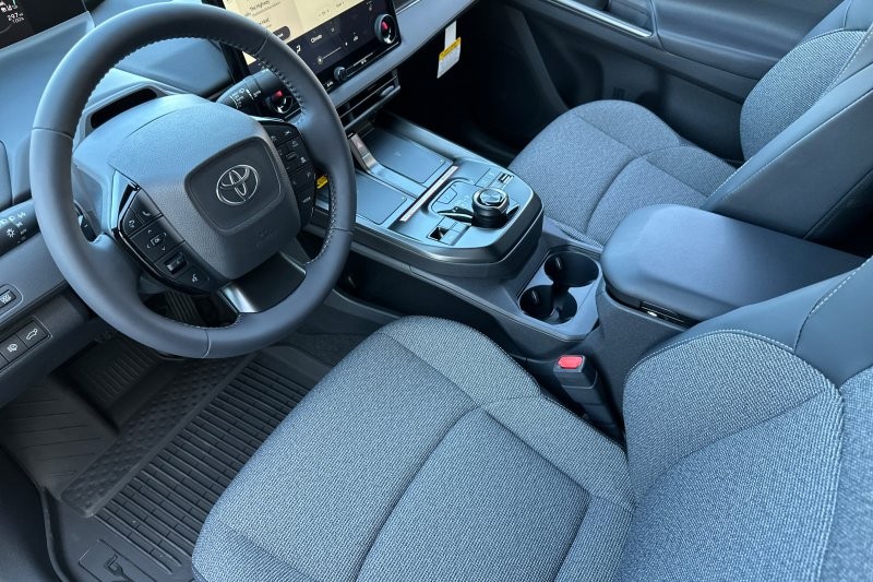 Toyota bZ Vehicle Full-screen Gallery Image 10