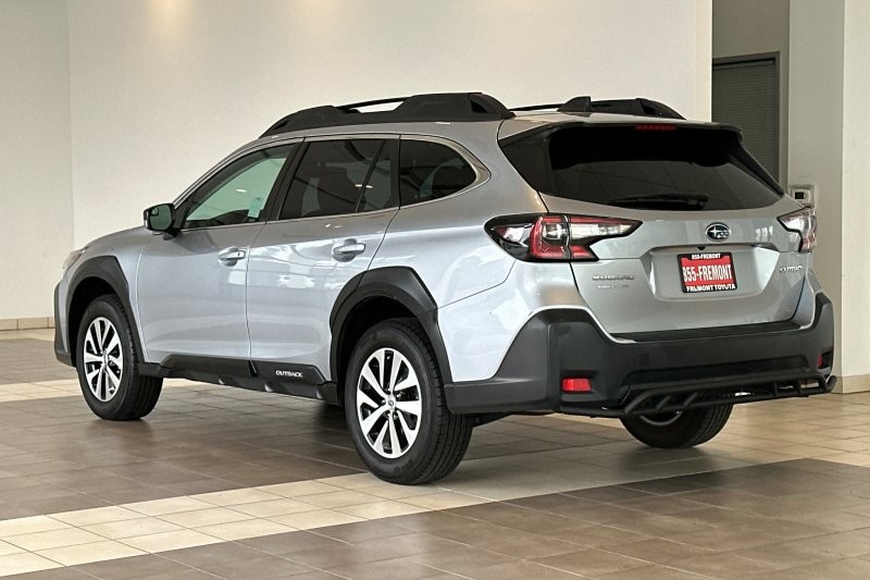 Subaru Outback Vehicle Full-screen Gallery Image 06