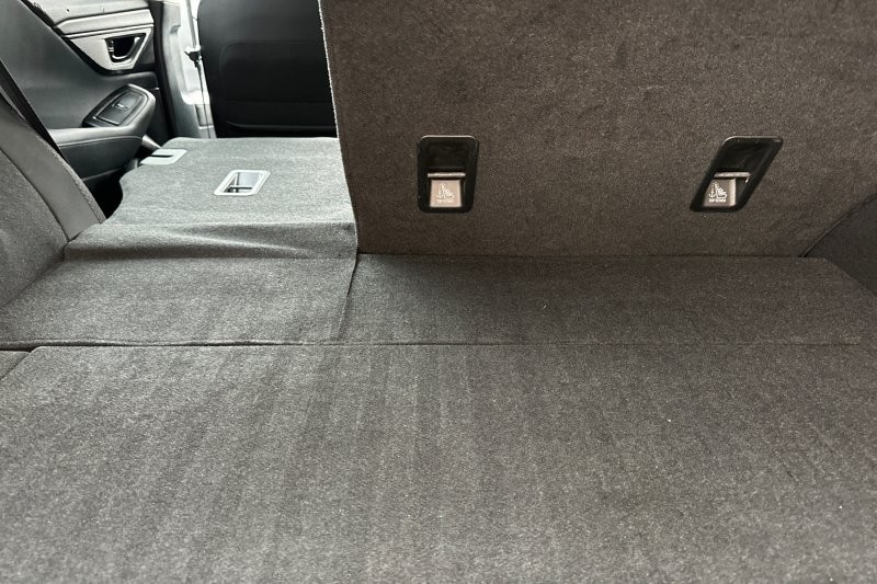 Subaru Outback Vehicle Full-screen Gallery Image 15