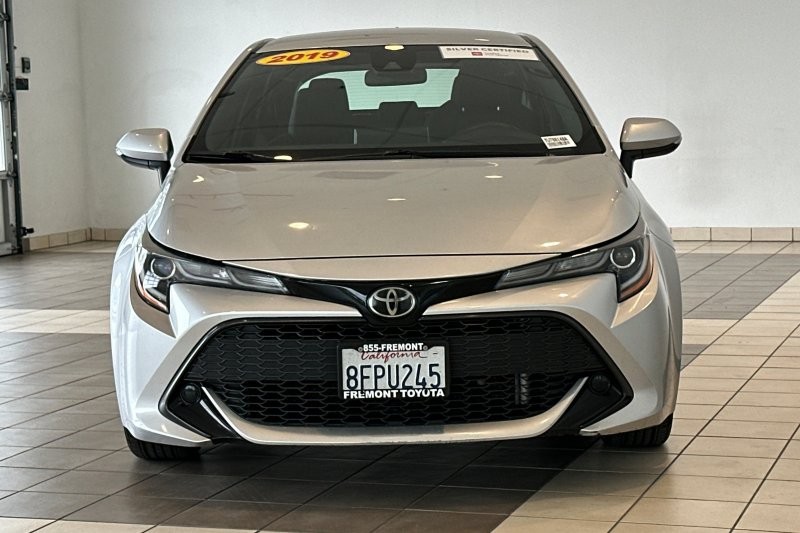 Toyota Corolla Hatchback Vehicle Full-screen Gallery Image 09
