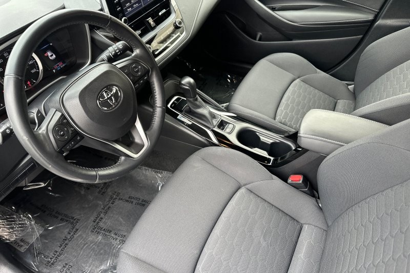 Toyota Corolla Hatchback Vehicle Full-screen Gallery Image 10