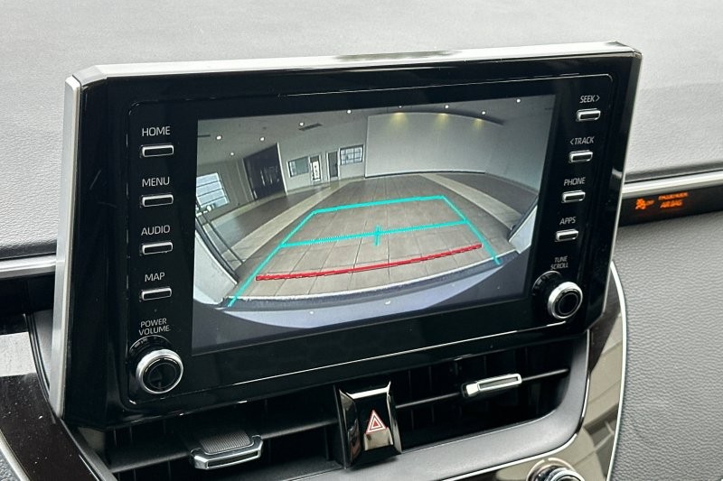 Toyota Corolla Hatchback Vehicle Full-screen Gallery Image 18