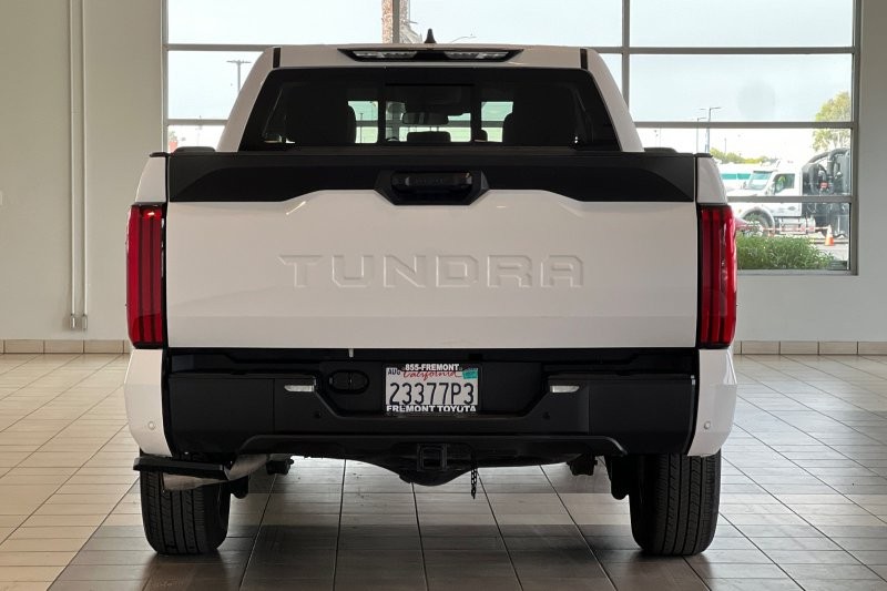 Toyota Tundra 2WD Vehicle Full-screen Gallery Image 05
