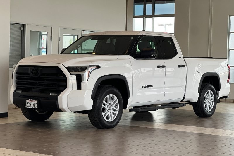Toyota Tundra 2WD Vehicle Full-screen Gallery Image 08