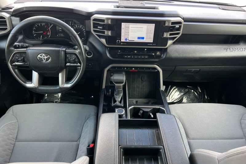Toyota Tundra 2WD Vehicle Full-screen Gallery Image 13