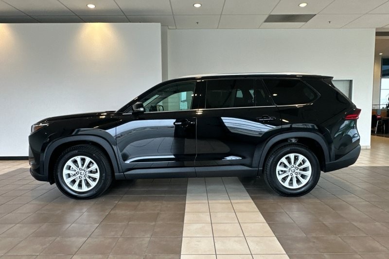 Toyota Grand Highlander Vehicle Full-screen Gallery Image 07