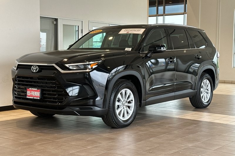 Toyota Grand Highlander Vehicle Full-screen Gallery Image 08