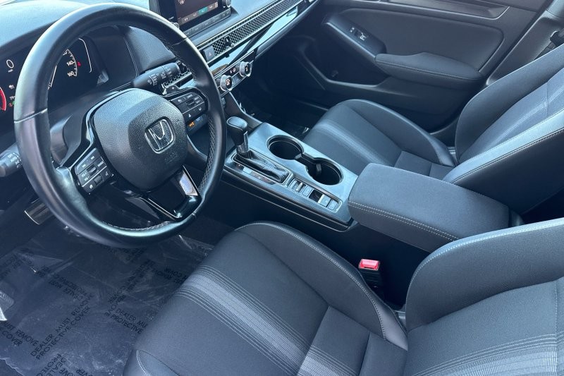 Honda Civic Hatchback Vehicle Full-screen Gallery Image 10