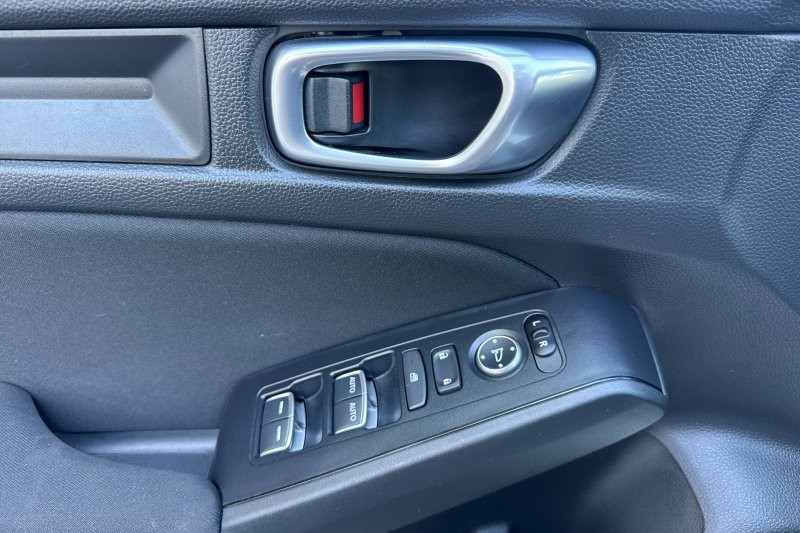 Honda Civic Hatchback Vehicle Full-screen Gallery Image 11
