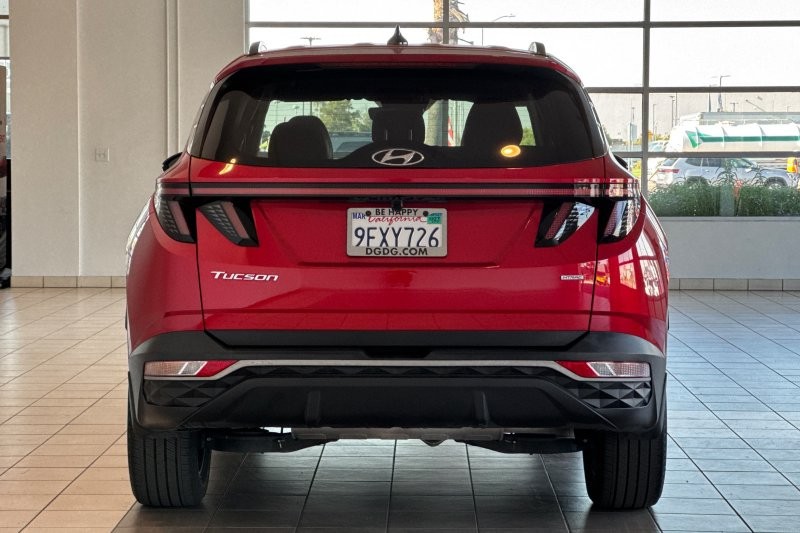 Hyundai Tucson Vehicle Full-screen Gallery Image 05