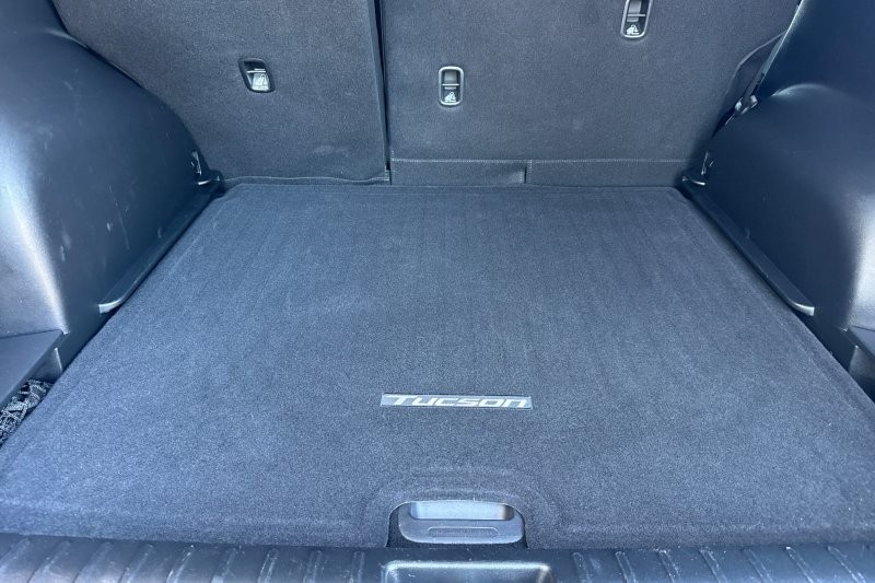 Hyundai Tucson Vehicle Full-screen Gallery Image 15