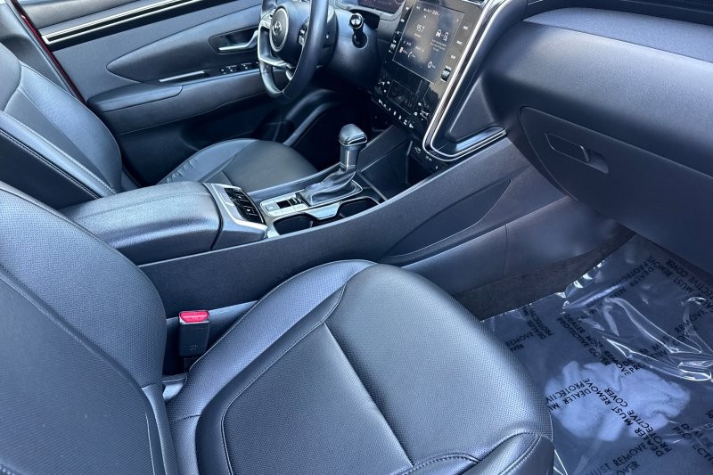 Hyundai Tucson Vehicle Full-screen Gallery Image 16
