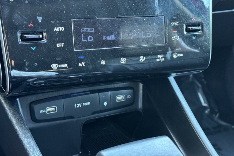 Hyundai Tucson Vehicle Full-screen Gallery Image 20