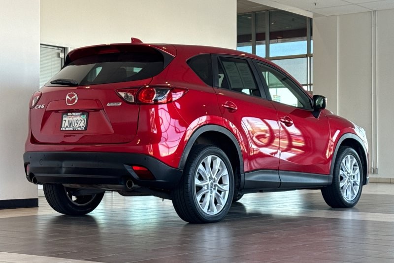 Mazda CX-5 Vehicle Full-screen Gallery Image 04
