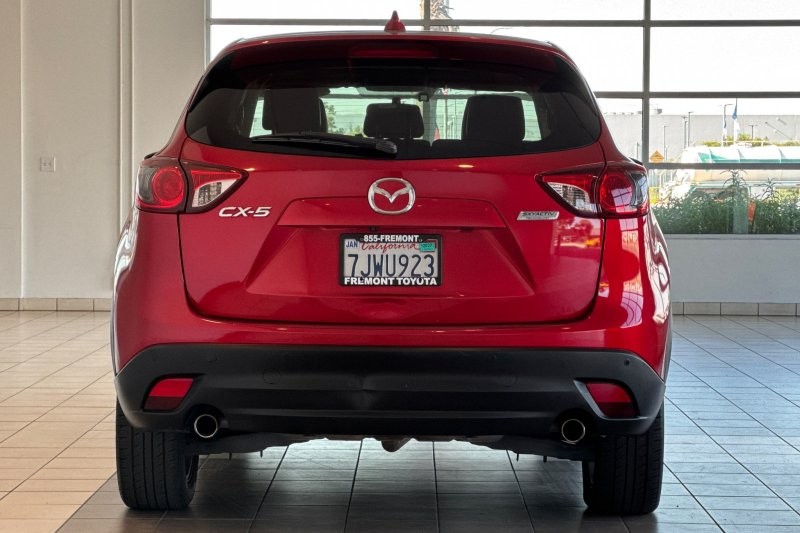 Mazda CX-5 Vehicle Full-screen Gallery Image 05