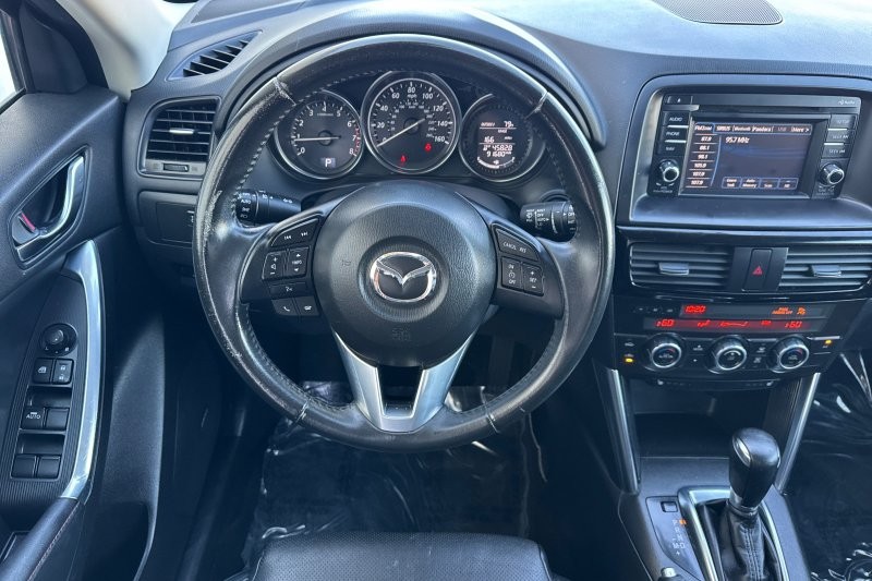 Mazda CX-5 Vehicle Full-screen Gallery Image 14
