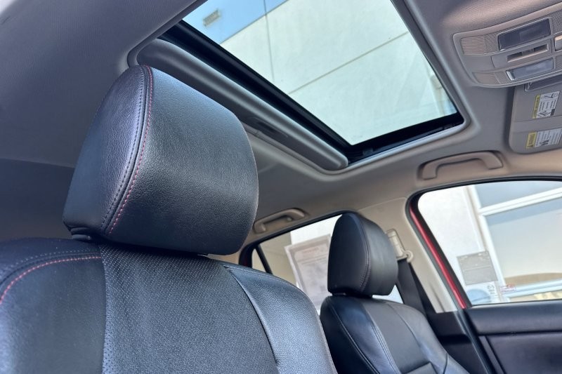 Mazda CX-5 Vehicle Full-screen Gallery Image 17