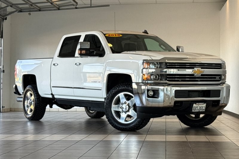 Chevrolet Silverado 2500HD Vehicle Full-screen Gallery Image 02