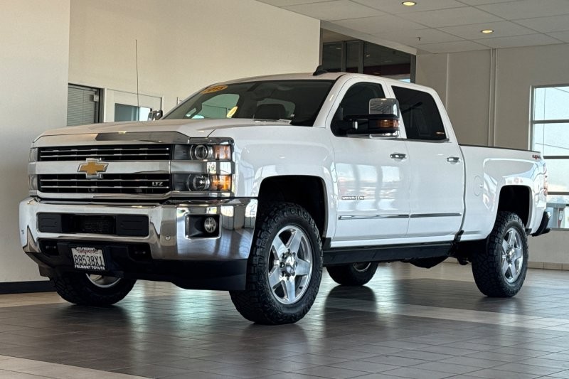 Chevrolet Silverado 2500HD Vehicle Full-screen Gallery Image 08