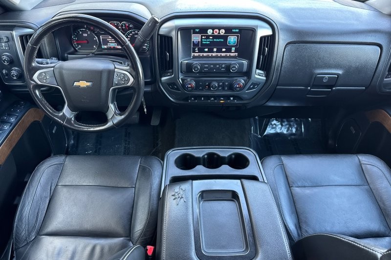 Chevrolet Silverado 2500HD Vehicle Full-screen Gallery Image 13