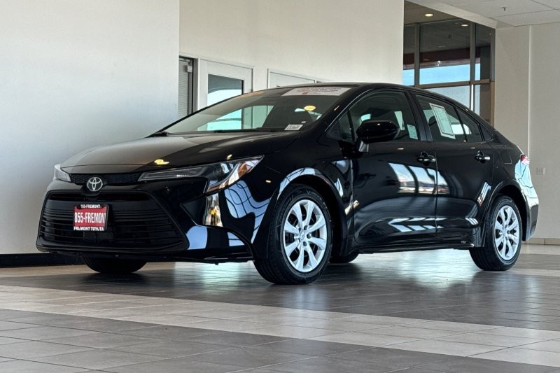 Toyota Corolla Vehicle Full-screen Gallery Image 08