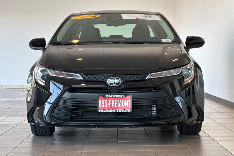 Toyota Corolla Vehicle Full-screen Gallery Image 09