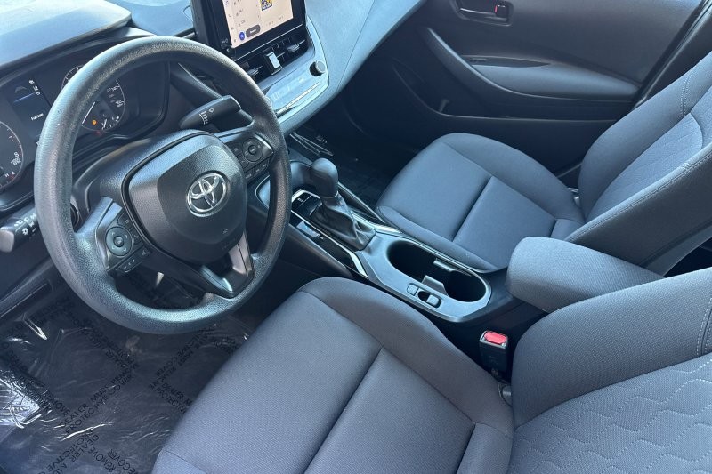 Toyota Corolla Vehicle Full-screen Gallery Image 10