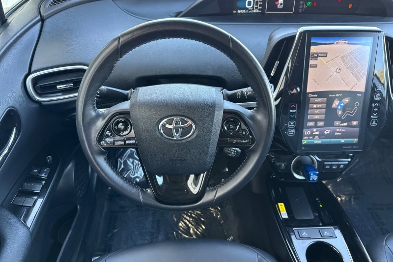 Toyota Prius Prime Vehicle Full-screen Gallery Image 14