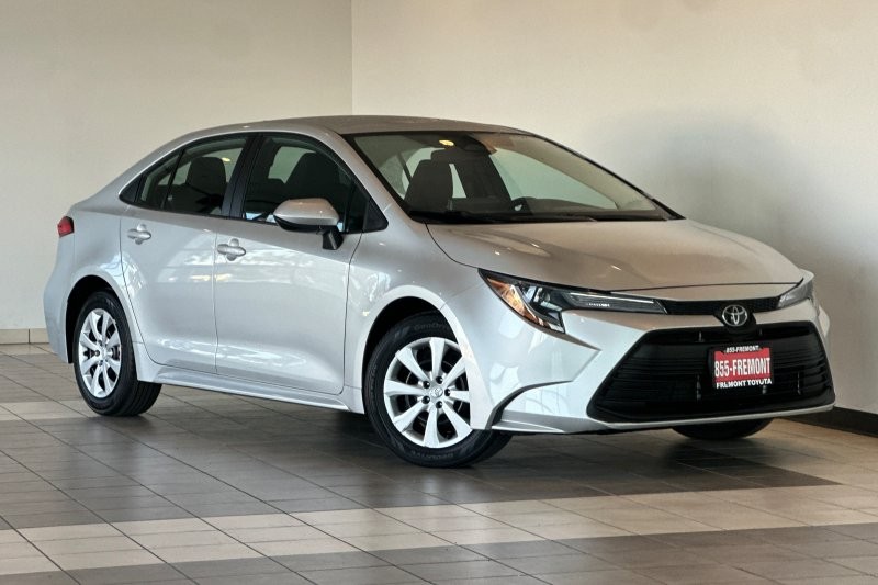 Toyota Corolla Vehicle Full-screen Gallery Image 02
