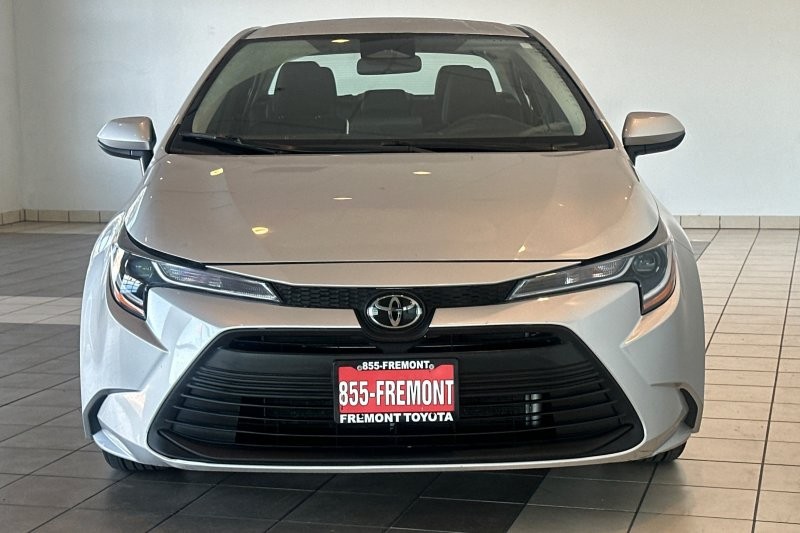 Toyota Corolla Vehicle Full-screen Gallery Image 09