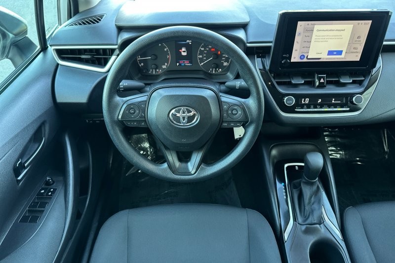 Toyota Corolla Vehicle Full-screen Gallery Image 14